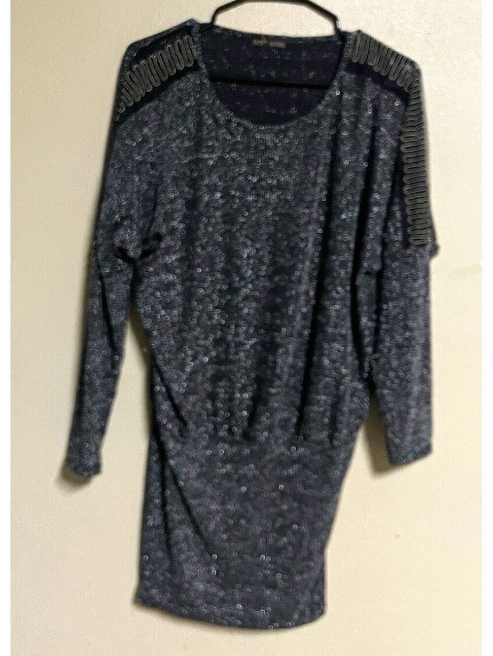 Style size M or L  black silver glitter knit vintage 3/4 sleeve top tunic 80s